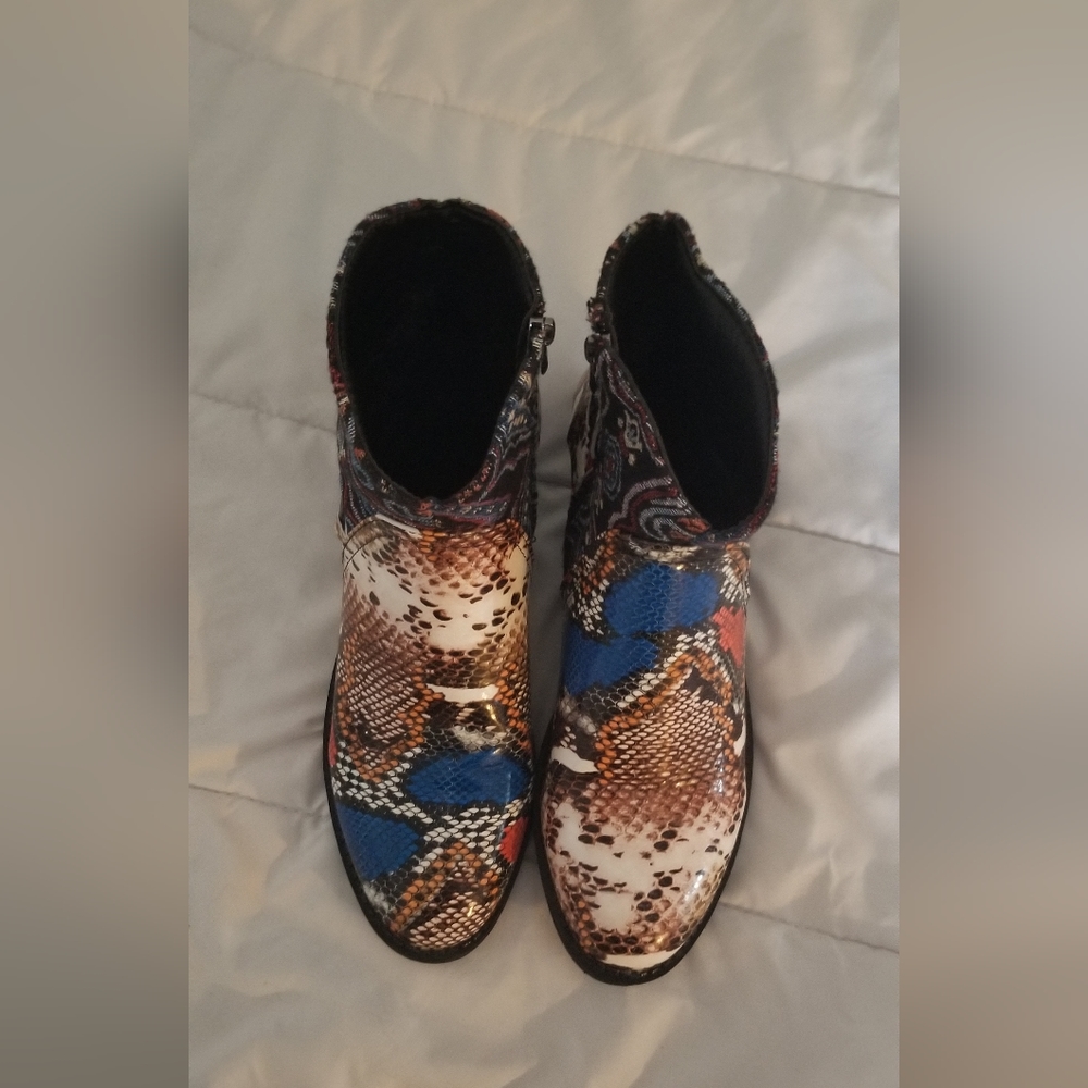 Ankle boots